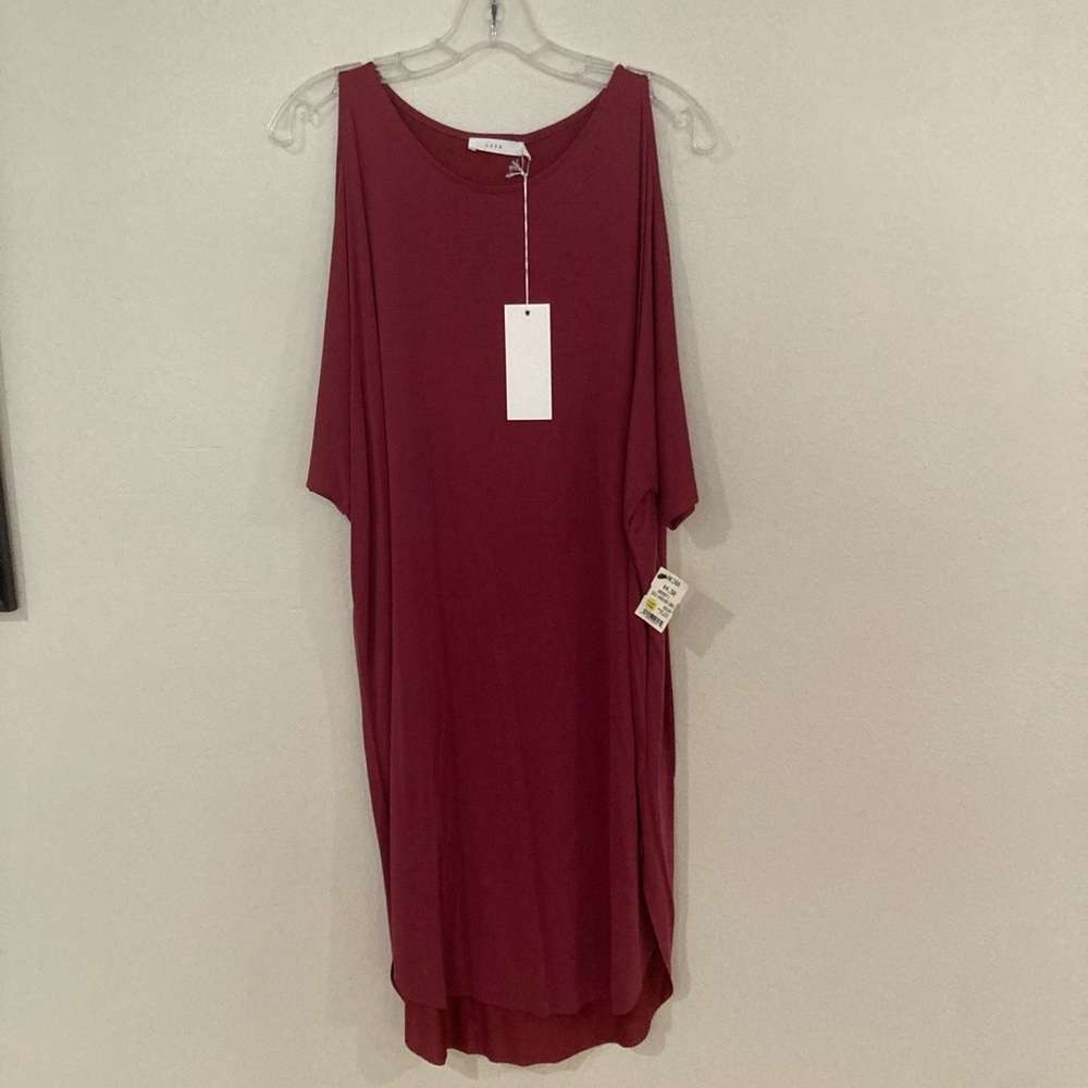 Cute dress. Shoulders are out